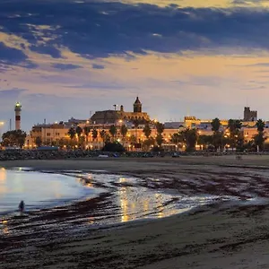 Apartamento Casa En Primera Línea De Playa, Rota